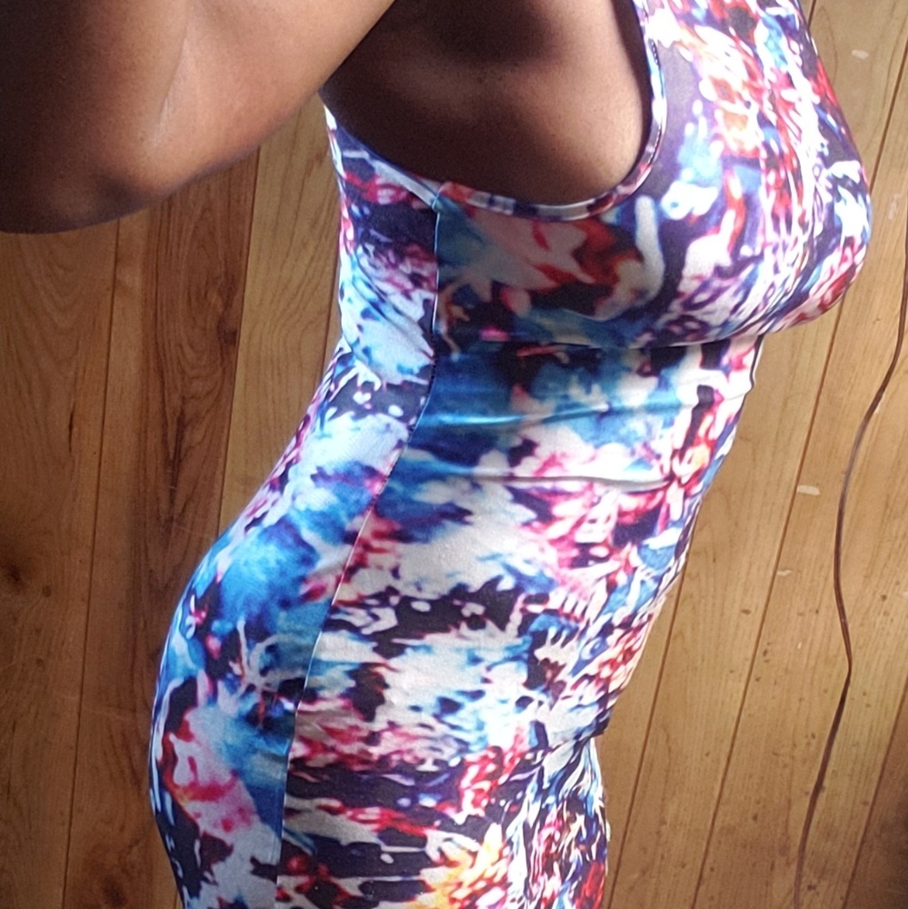 Dress - Picture 4 of 5